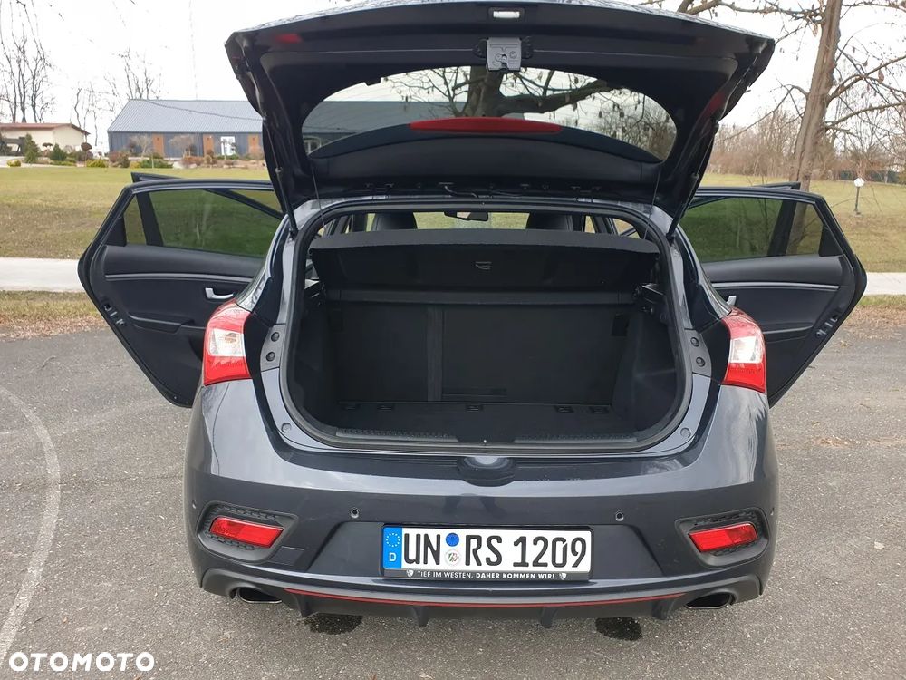 Hyundai i30 1.6 T GDI Turbo - 13