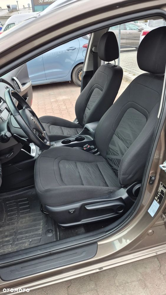 Kia Ceed 1.6 GDI Smart Plus DCT - 31