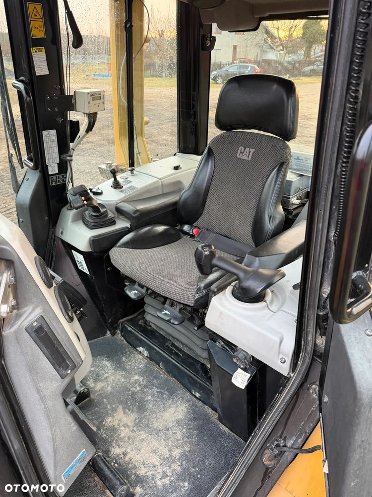 Caterpillar D6N LGP - 13