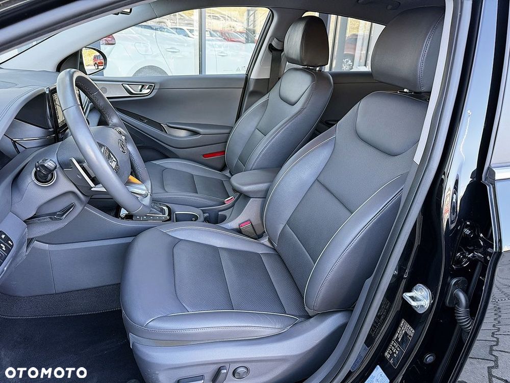 Hyundai IONIQ - 11