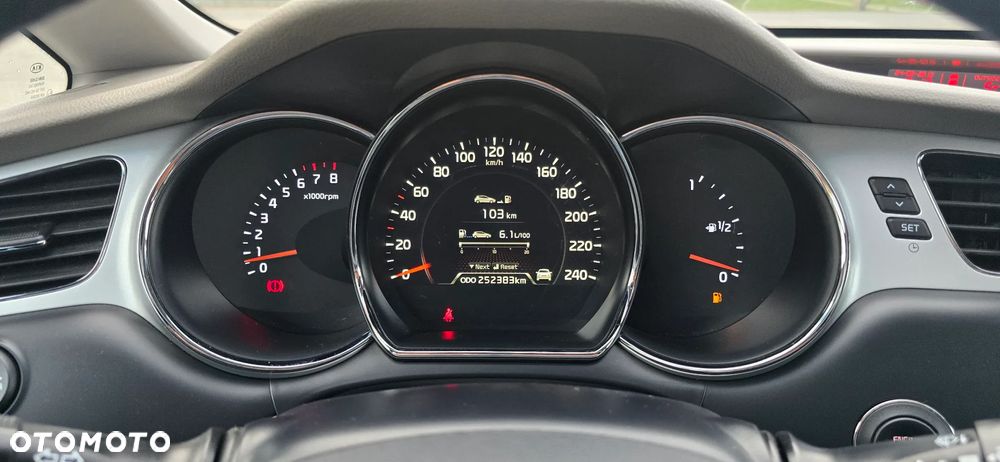 Kia Ceed 1.6 GDI L - 16