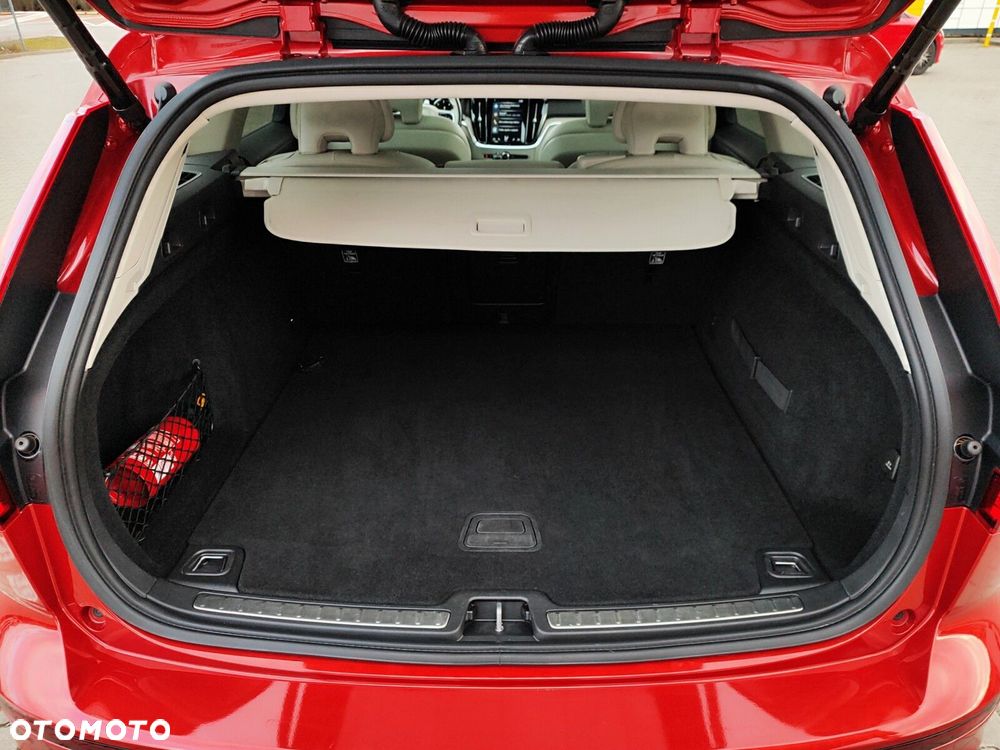 Volvo V60 Cross Country Pro D4 AWD - 11