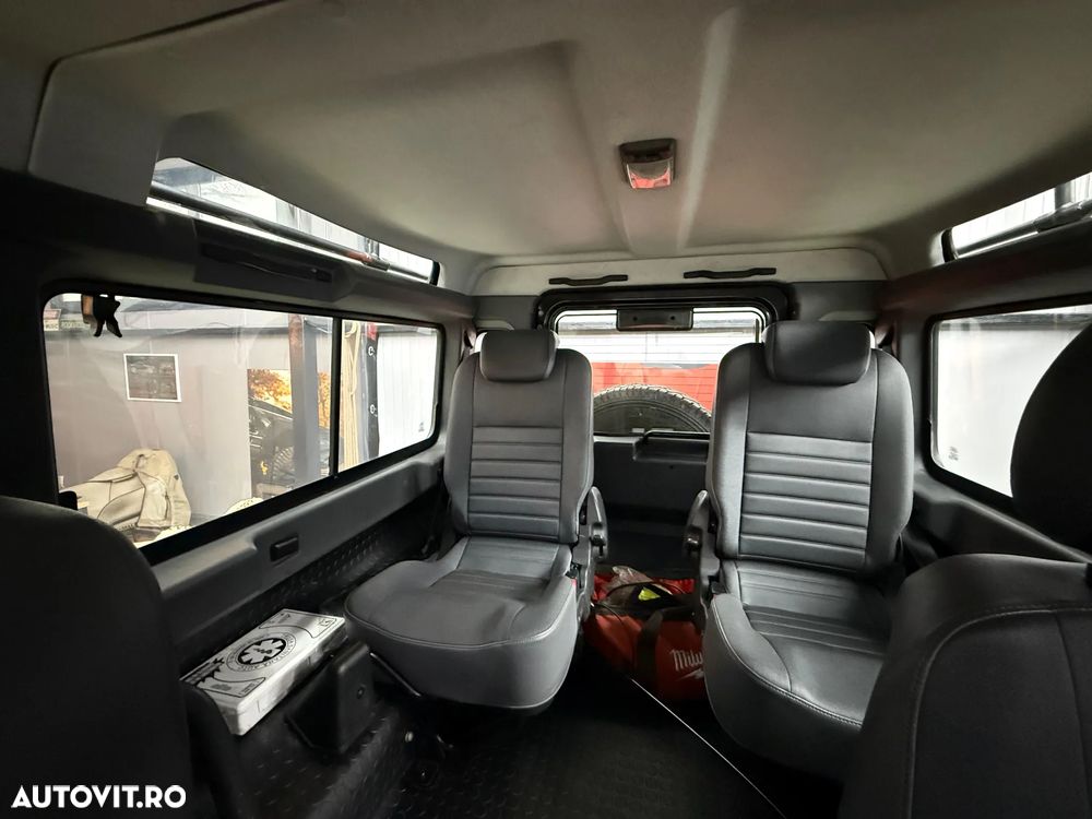 Land Rover Defender 90 2.4TD S/TOP - 17