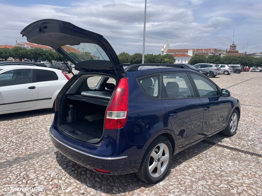 Hyundai i30 CW 1.6 CRDi Comfort - 8