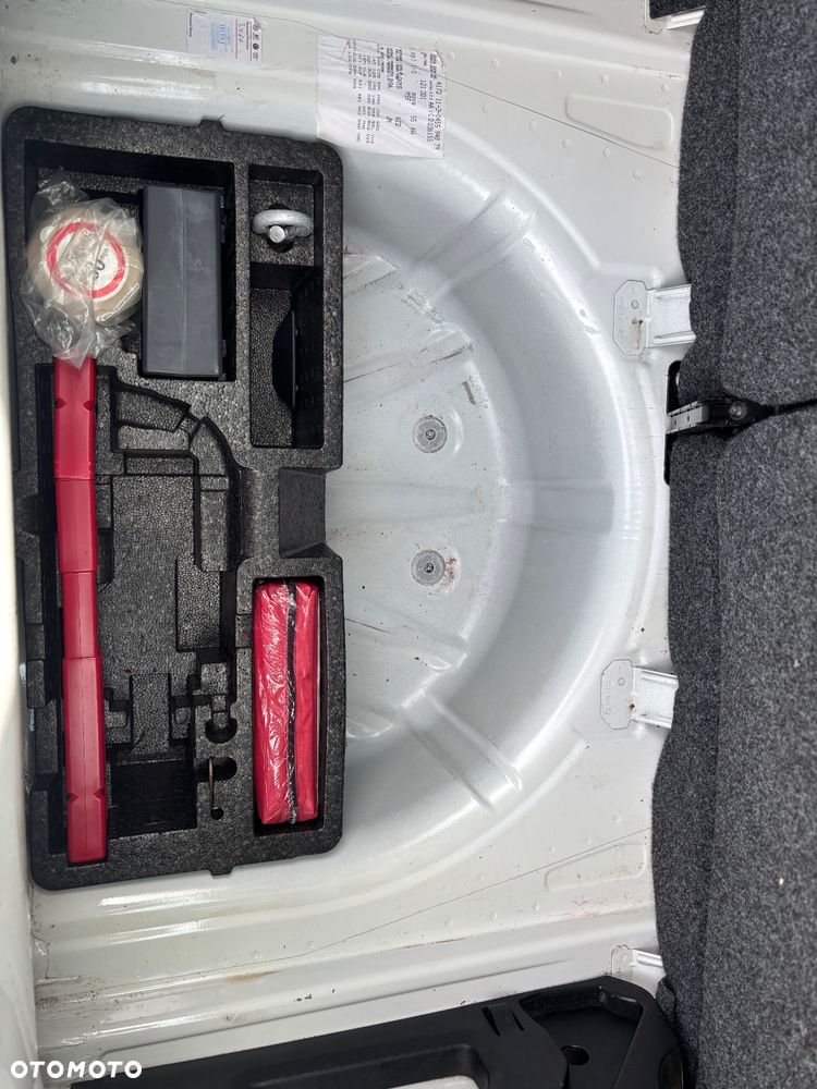 Volkswagen up! (BlueMotion Technology) move - 28