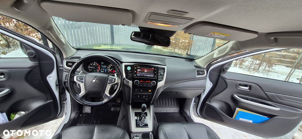 Mitsubishi L200 2.2 d DC Instyle Plus - 17