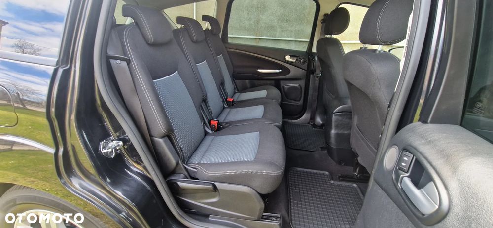 Ford S-Max 2.0 TDCi DPF Ambiente - 27