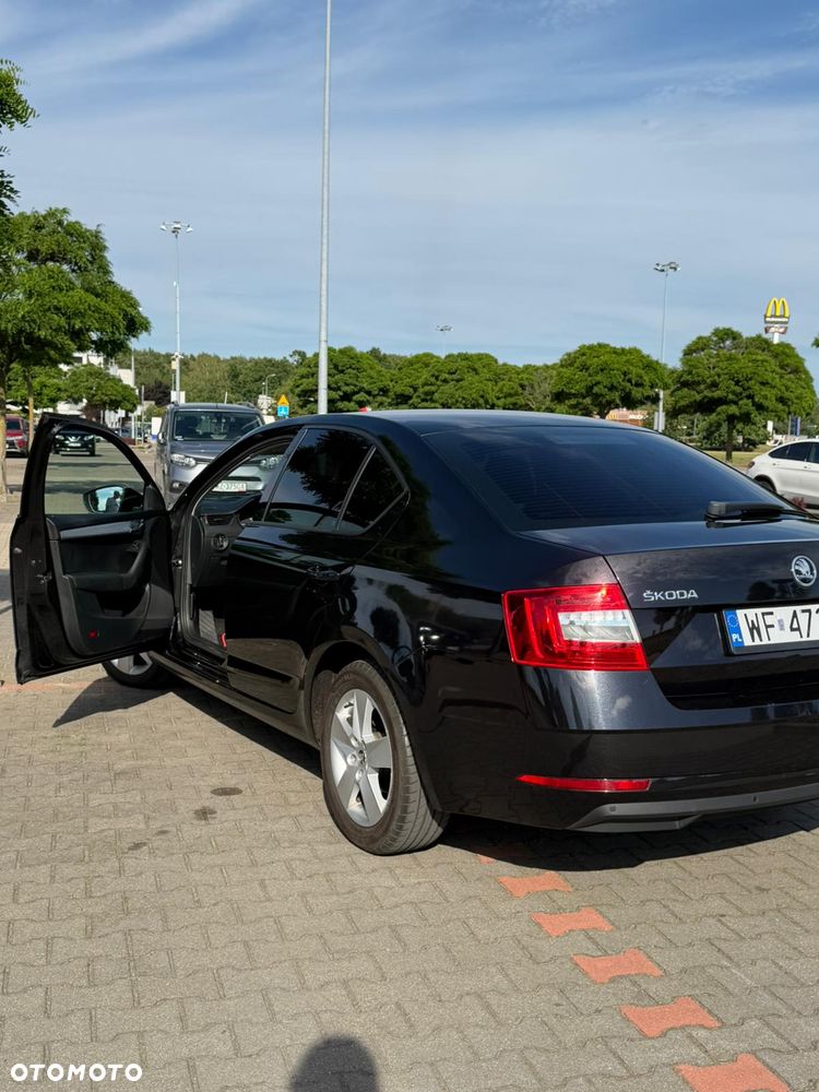 Skoda Octavia 2.0 TDI Style DSG - 3