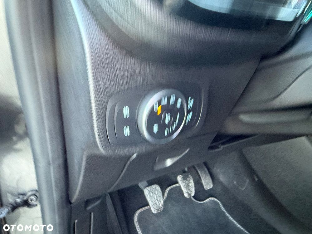 Ford Fiesta 1.0 EcoBoost S&S TITANIUM - 13