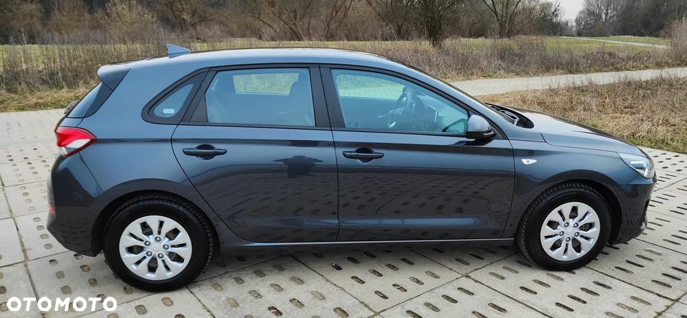 Hyundai i30 1.5 DPI Classic + - 9