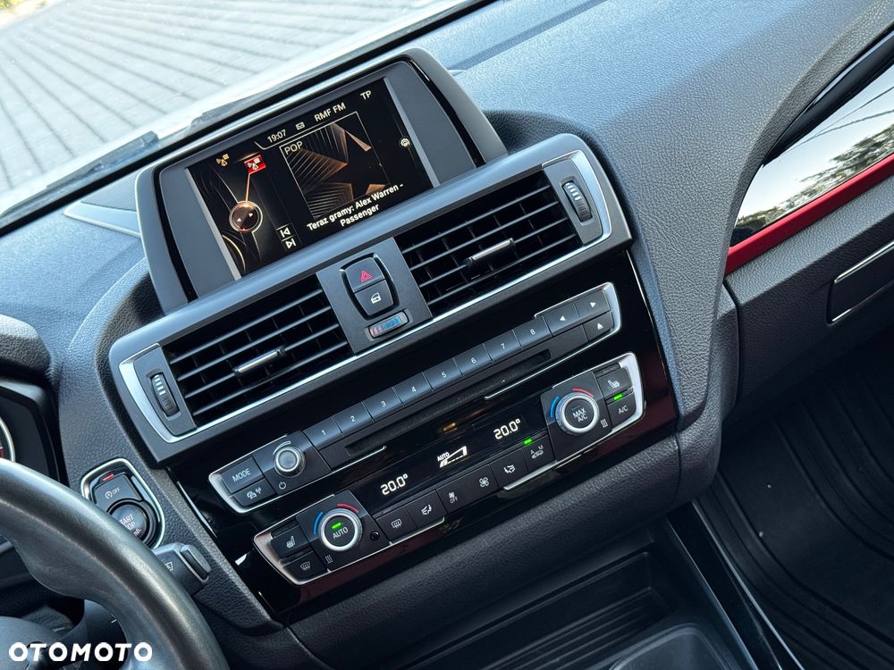BMW Seria 1 118i Sport Line - 13
