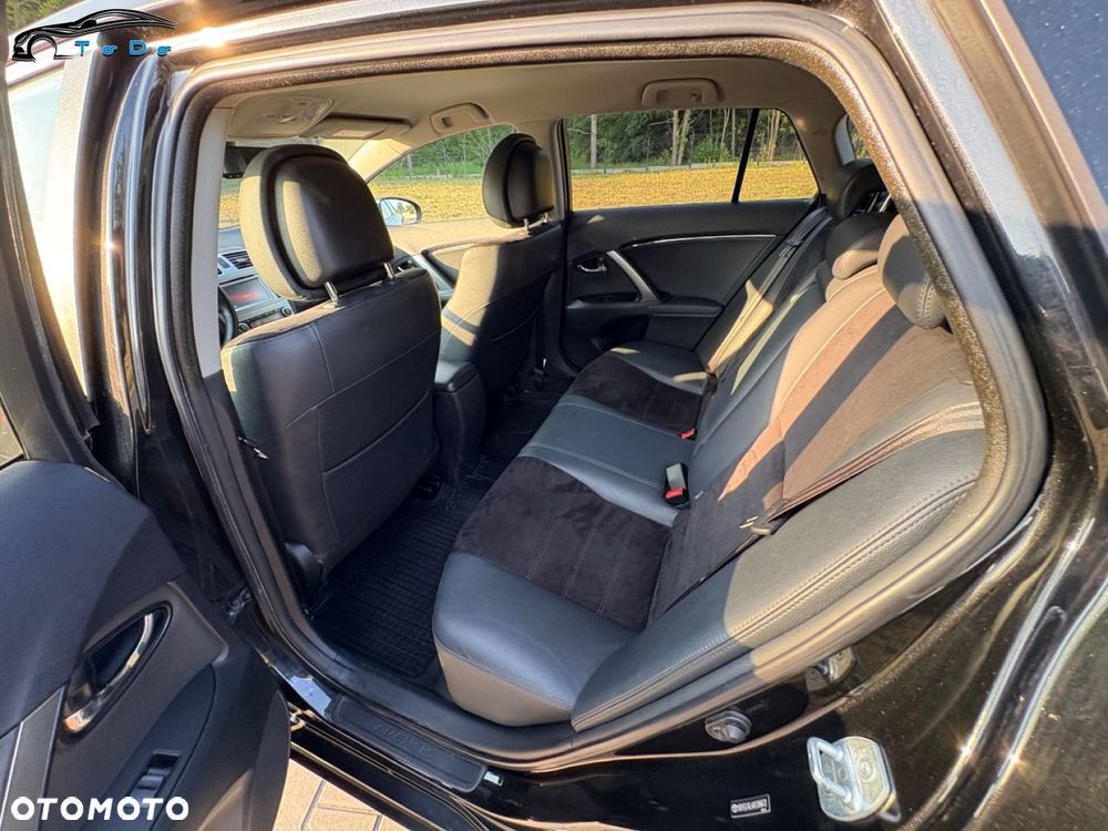 Toyota Avensis Touring Sports 1.8 Executive - 23