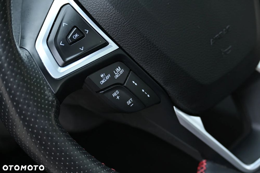 Ford Mondeo 1.5 EcoBoost ST-Line - 24