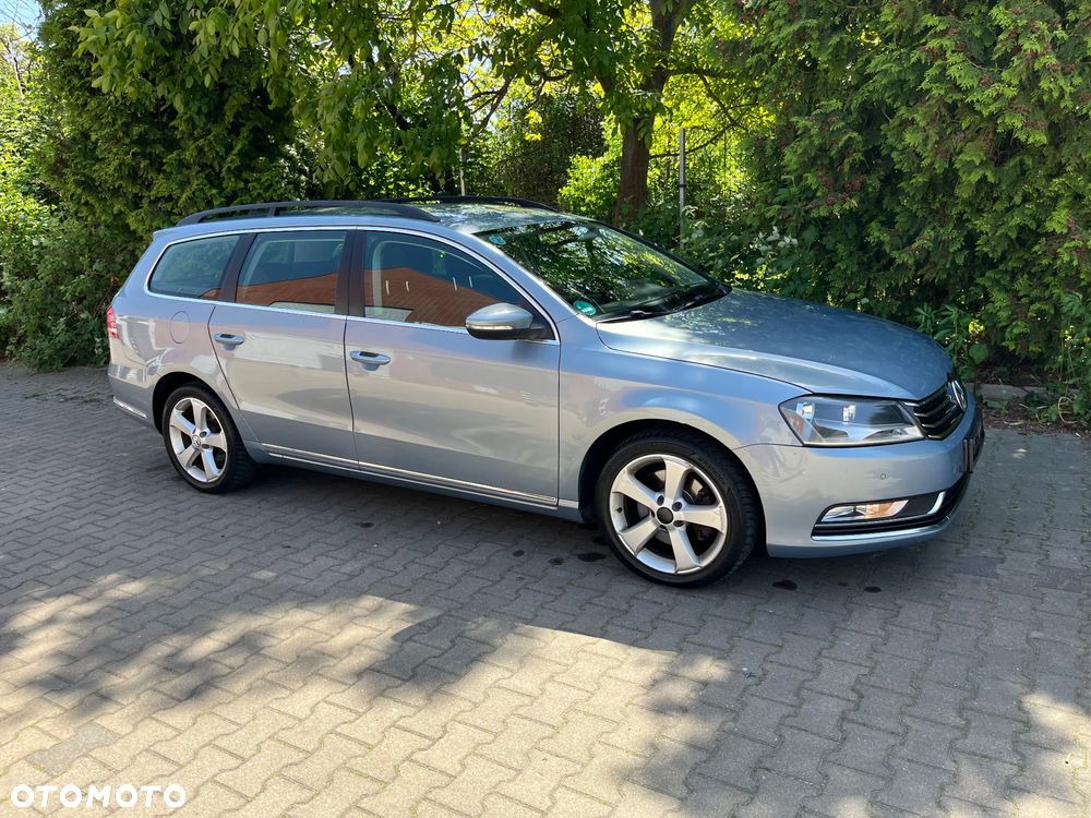 Volkswagen Passat Variant 2.0 Blue TDI DSG SCR Comfortline - 11