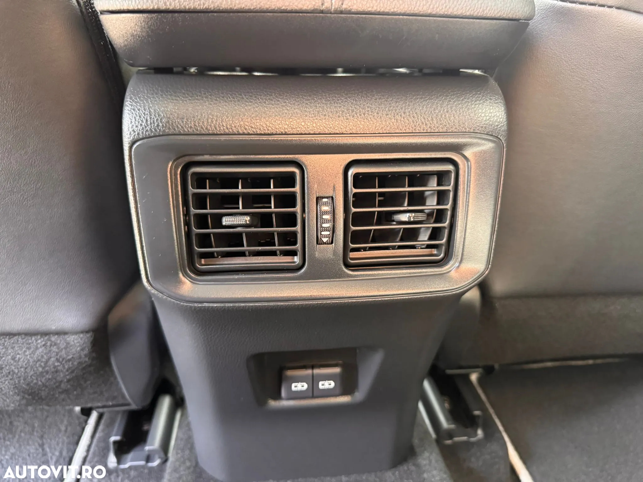 Toyota RAV4 2.5 Hybrid VVT-iE 4x4 Luxury - 18