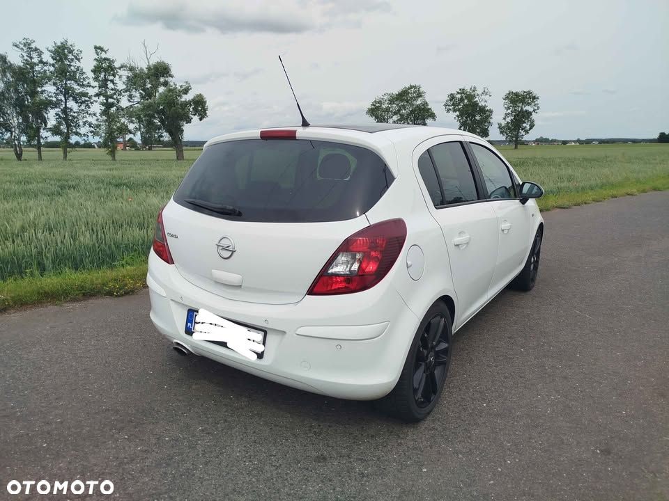 Opel Corsa 1.4 16V Color Edition - 4