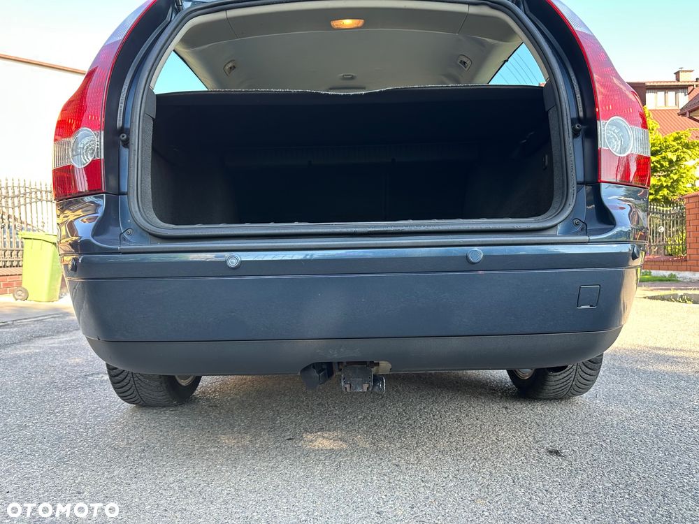 Volvo V50 2.4i Momentum - 25