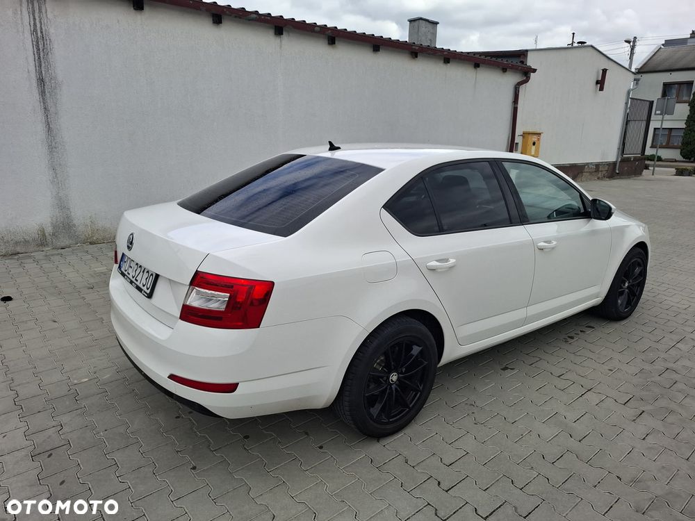 Skoda Octavia 2.0 TDI Ambition DSG - 9