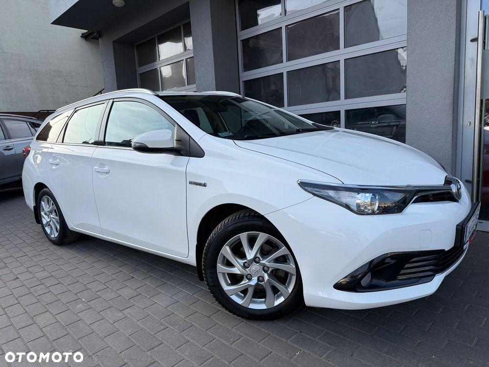 Toyota Auris Hybrid 135 Comfort - 1