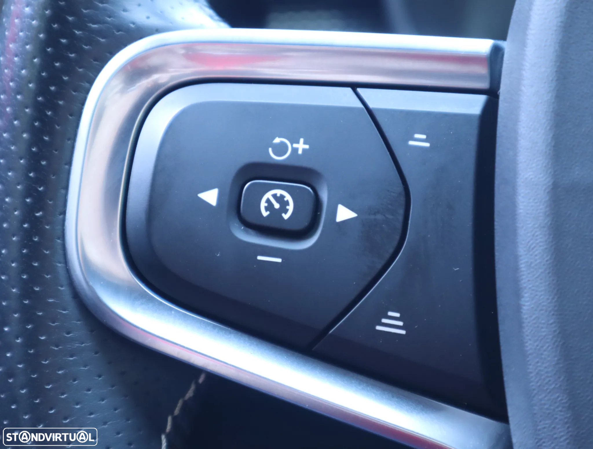 Volvo XC 40 1.5 T3 R-Design - 36