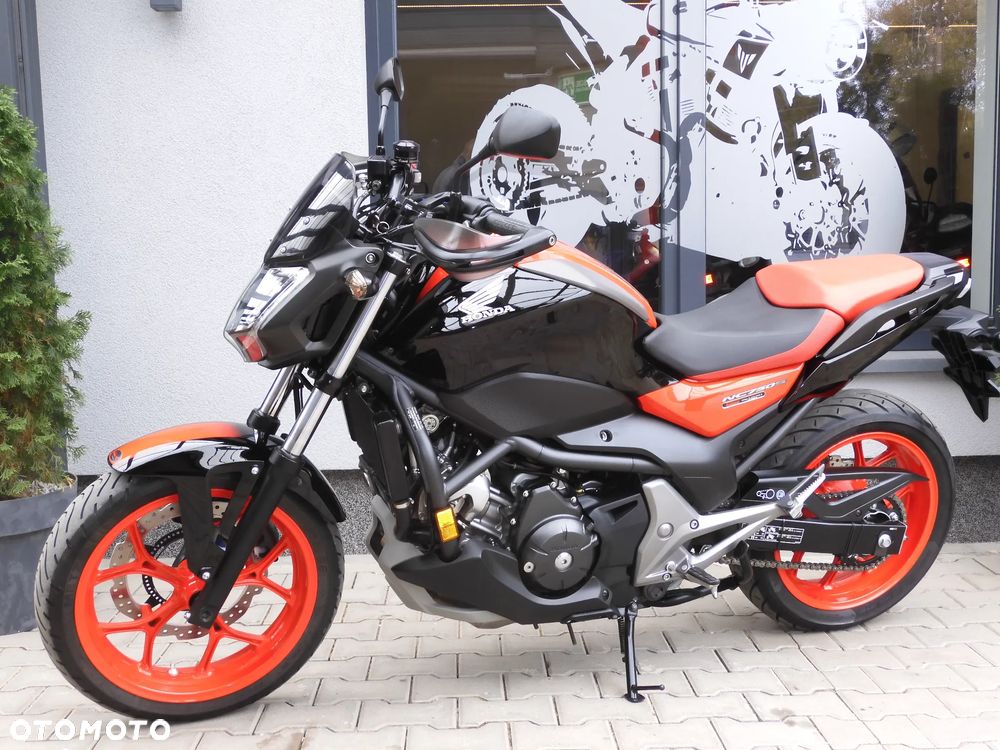 Honda NC - 22