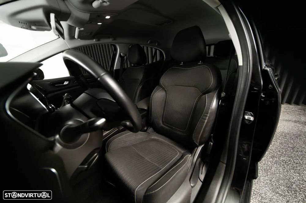 Renault Mégane 1.5 dCi Limited - 32