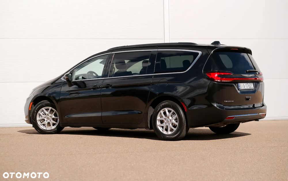 Chrysler Pacifica - 6
