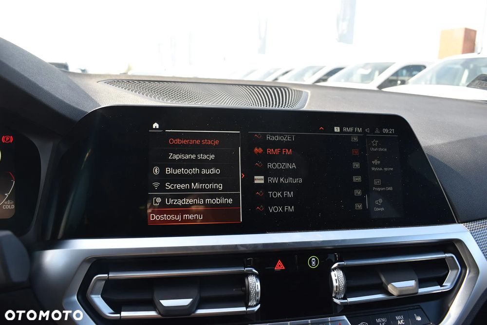 BMW Seria 3 320d xDrive MHEV M Sport sport - 33
