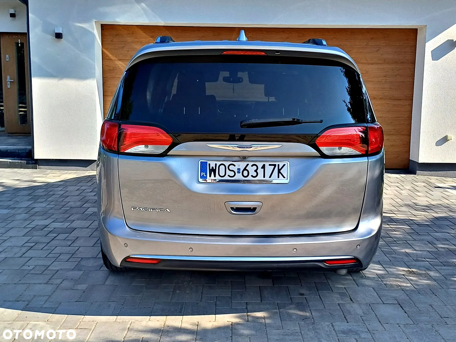 Chrysler Pacifica - 7