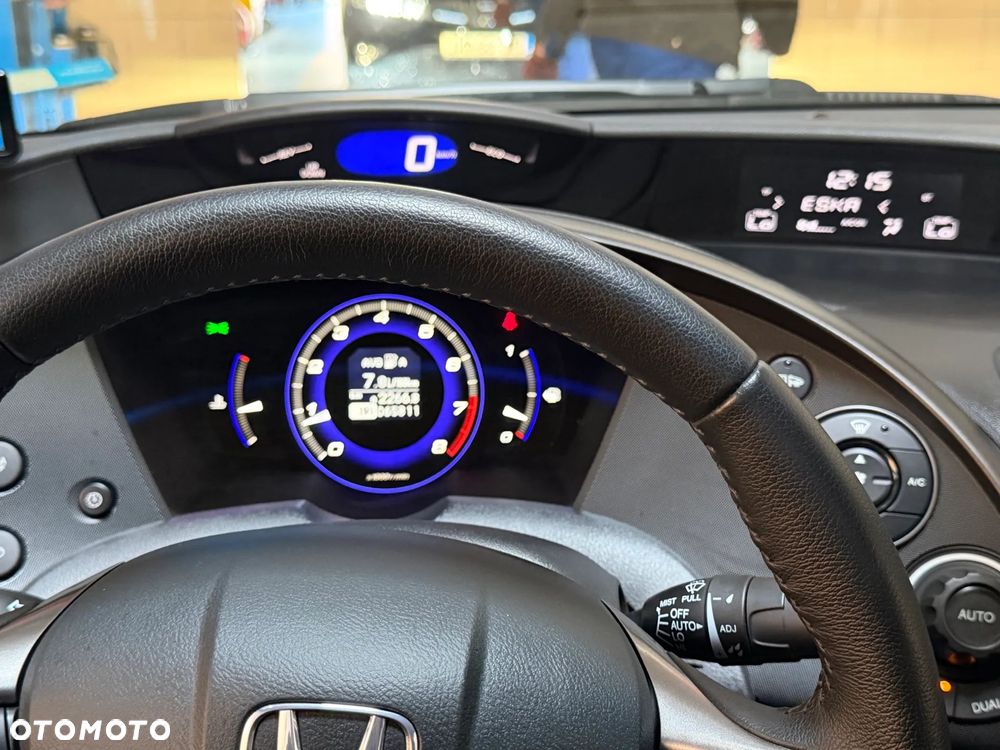 Honda Civic 1.8 Executive - 25