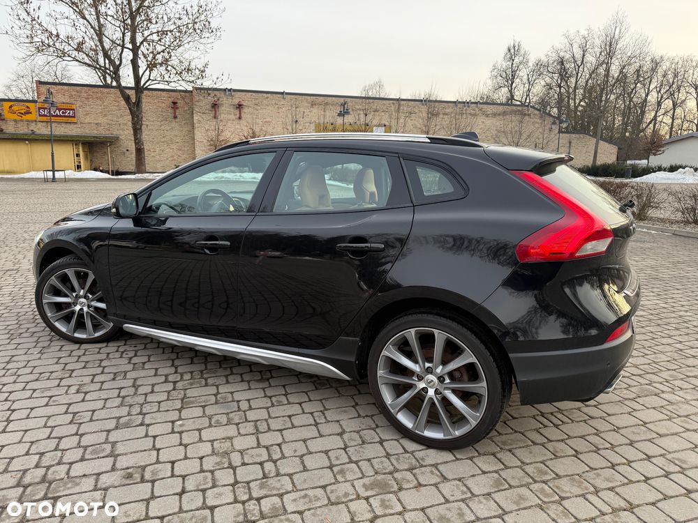 Volvo V40 Cross Country D3 Momentum - 5