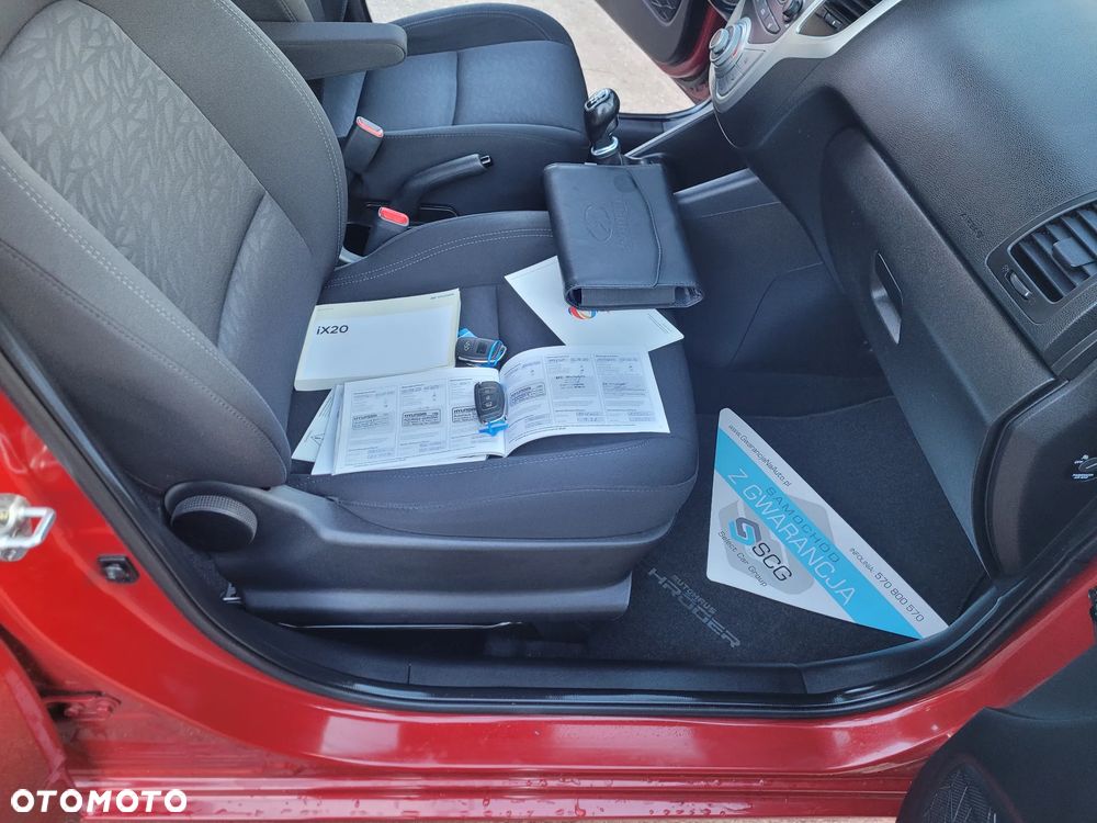 Hyundai ix20 1.4 blue YES - 19