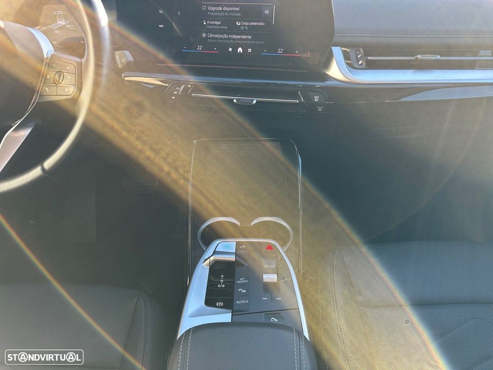 BMW iX1 eDrive20 - 11