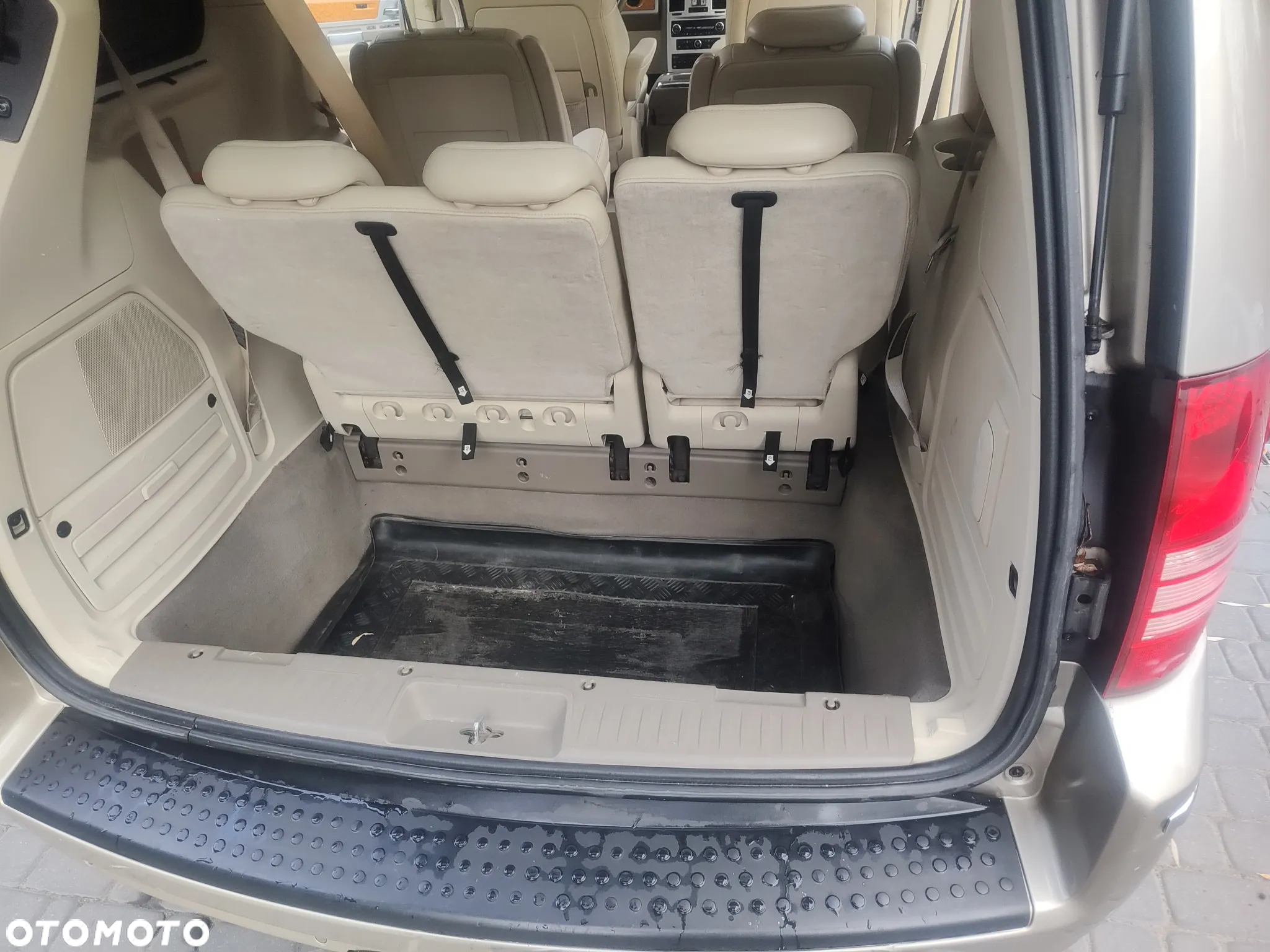 Chrysler Town & Country 4.0 Limited - 20