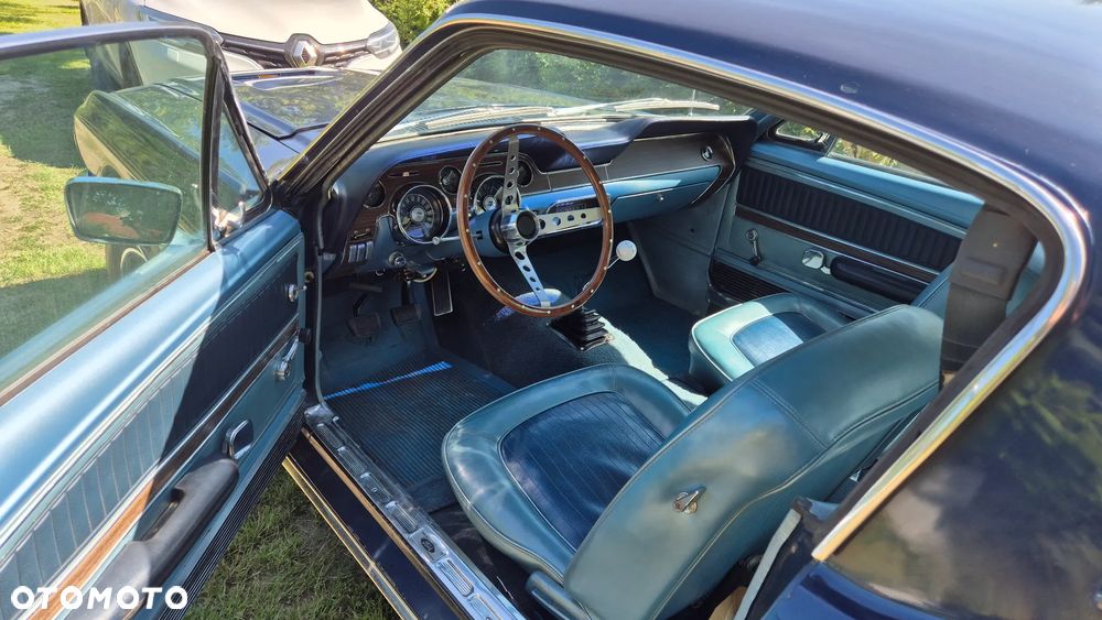 Ford Mustang - 6