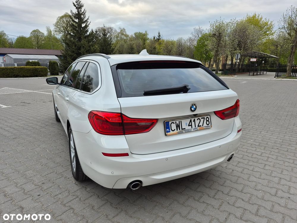 BMW Seria 5 520d xDrive Sport Line - 11