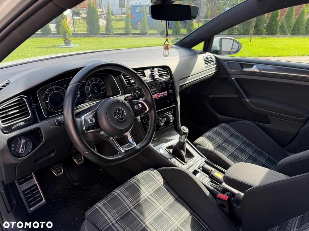 Volkswagen Golf 2.0 TDI BMT GTD - 5