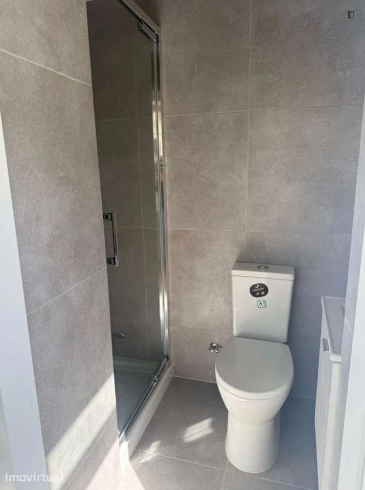 Quarto - localizado em Paranhos Porto - Grande imagem: 3/5