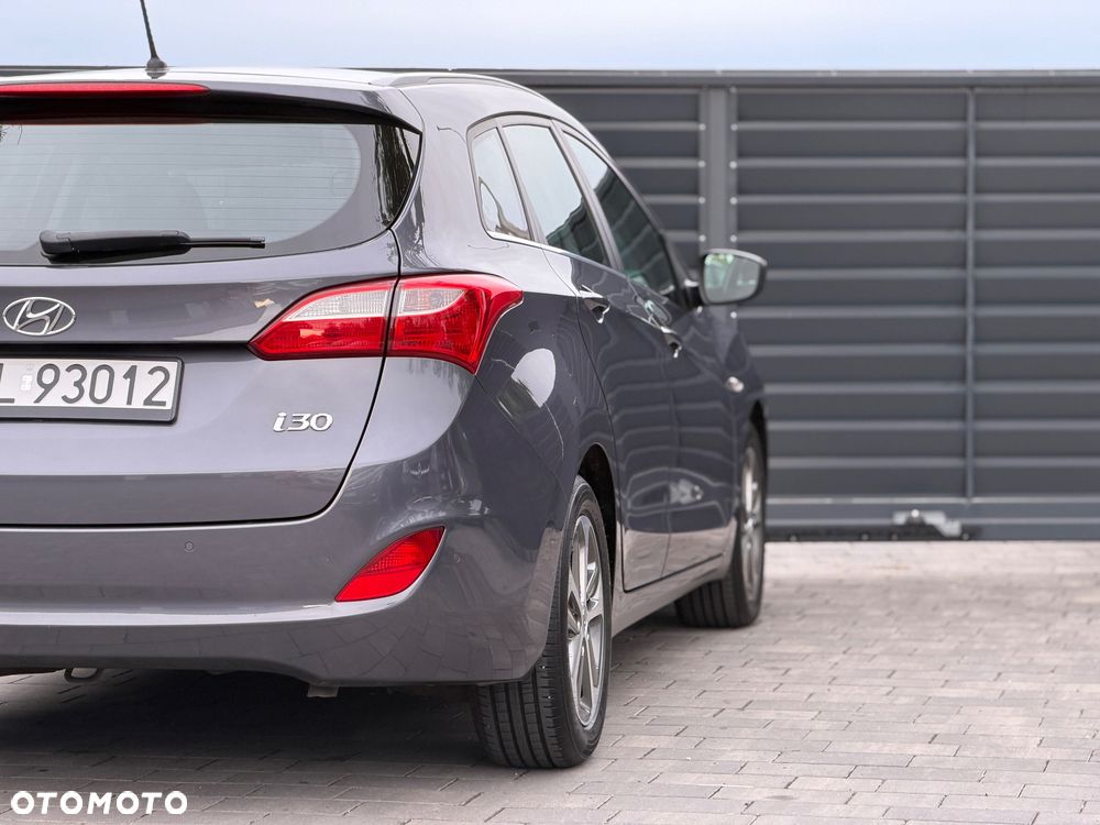Hyundai i30 1.6 CRDi Premium - 28