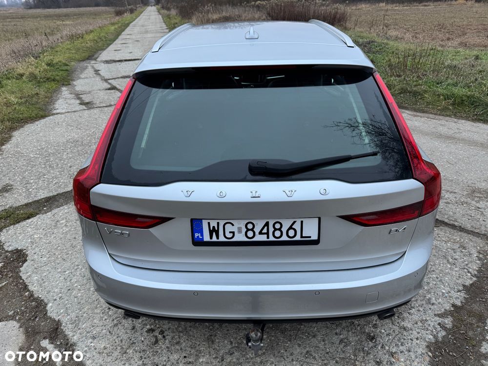 Volvo V90 D4 Momentum - 15
