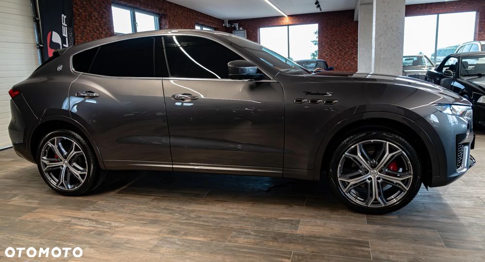 Maserati Levante Q4 - 8