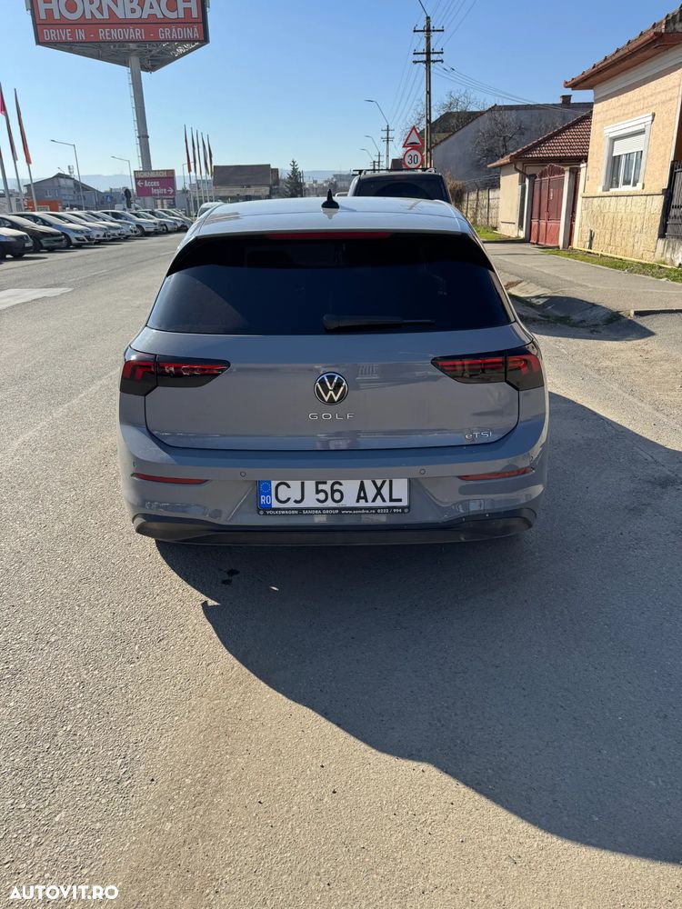 Volkswagen Golf 1.5 eTSI DSG MHEV Advanced - 8