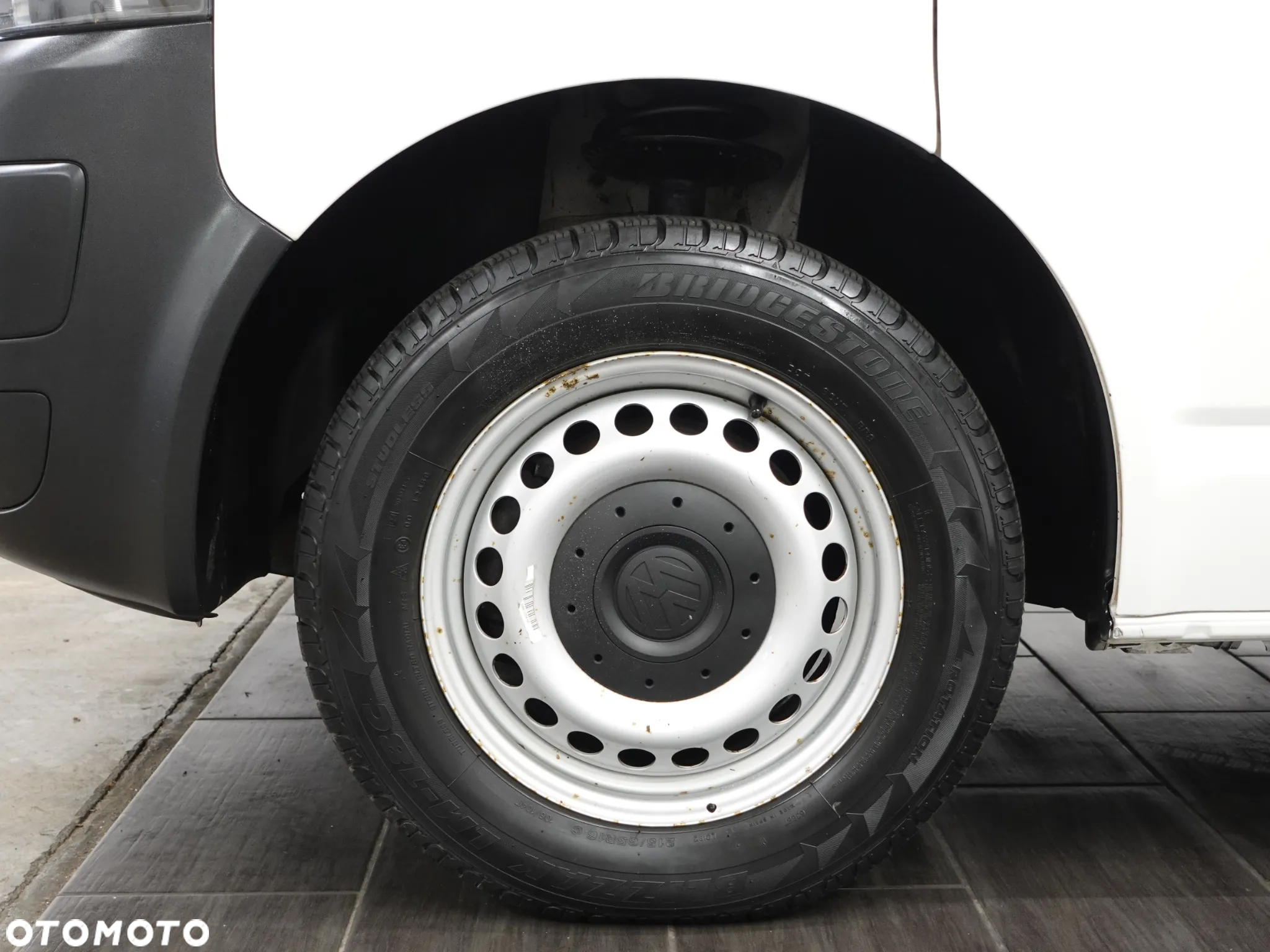 Volkswagen Transporter - Long - 18