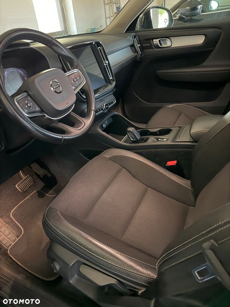Volvo XC 40 D3 AWD Momentum Pro - 9
