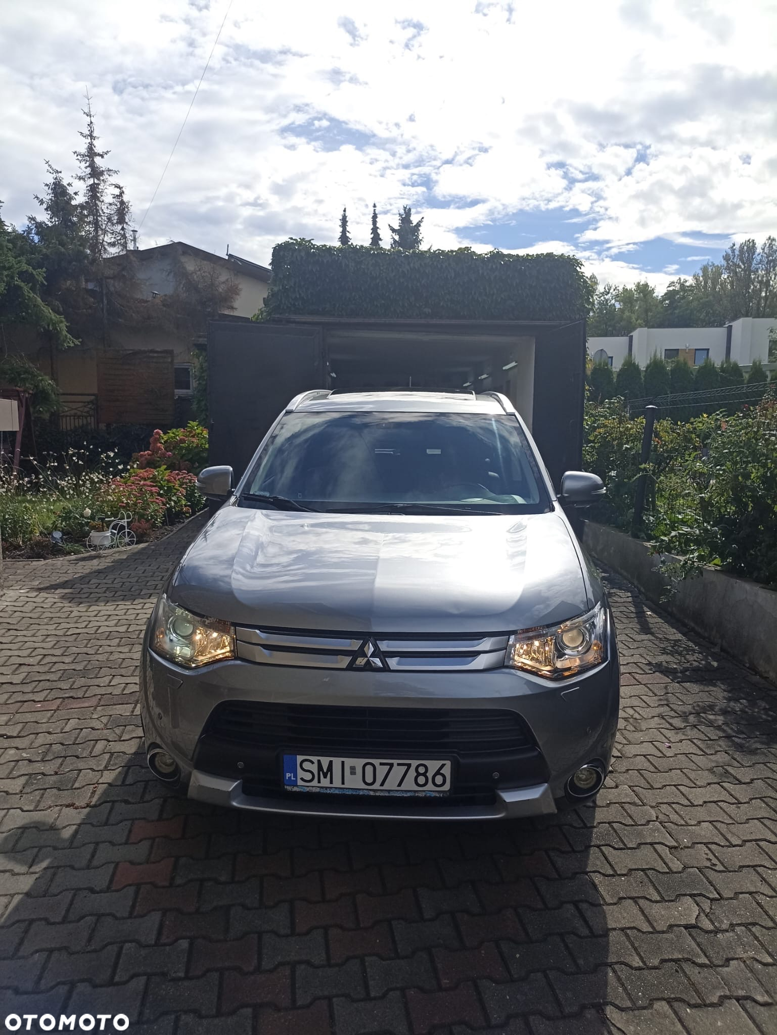 Mitsubishi Outlander - 3