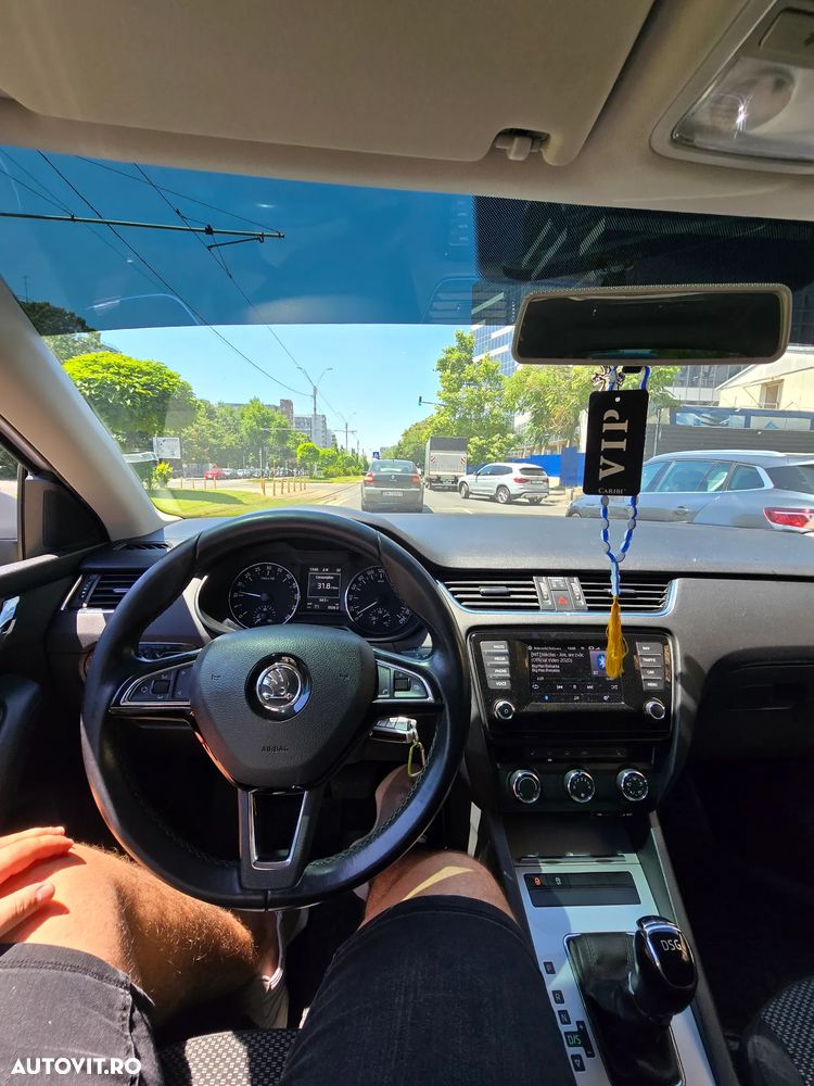 Skoda Octavia 1.6 TDI DPF DSG Active - 4