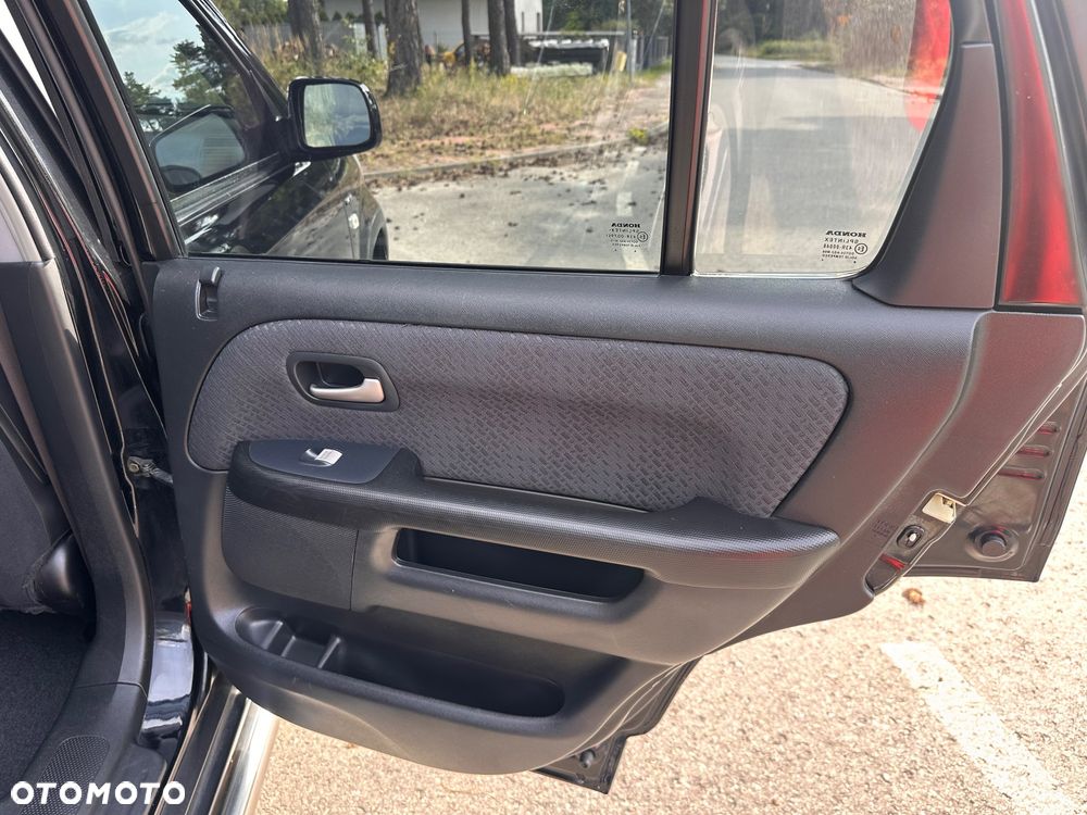 Honda CR-V 2.0 LS High - 22