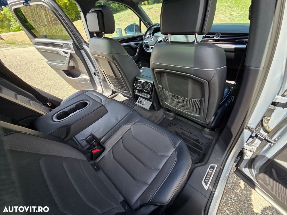 Volkswagen Touareg V6 TDI 4MOTION R-Line - 12