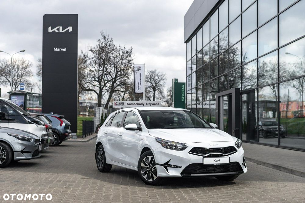 Kia Ceed - 4