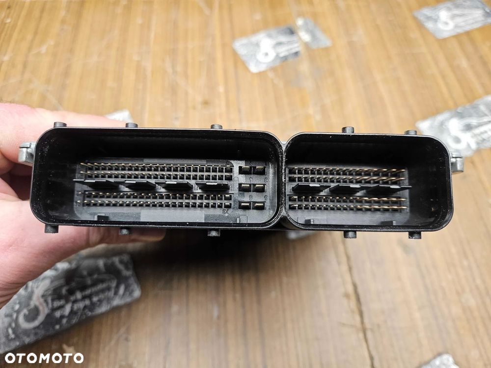 Komputer 8E0907559 8E0910559Q Moduł Sterownik Silnika Silnik Benzyna Audi A4 B7 VW - 6